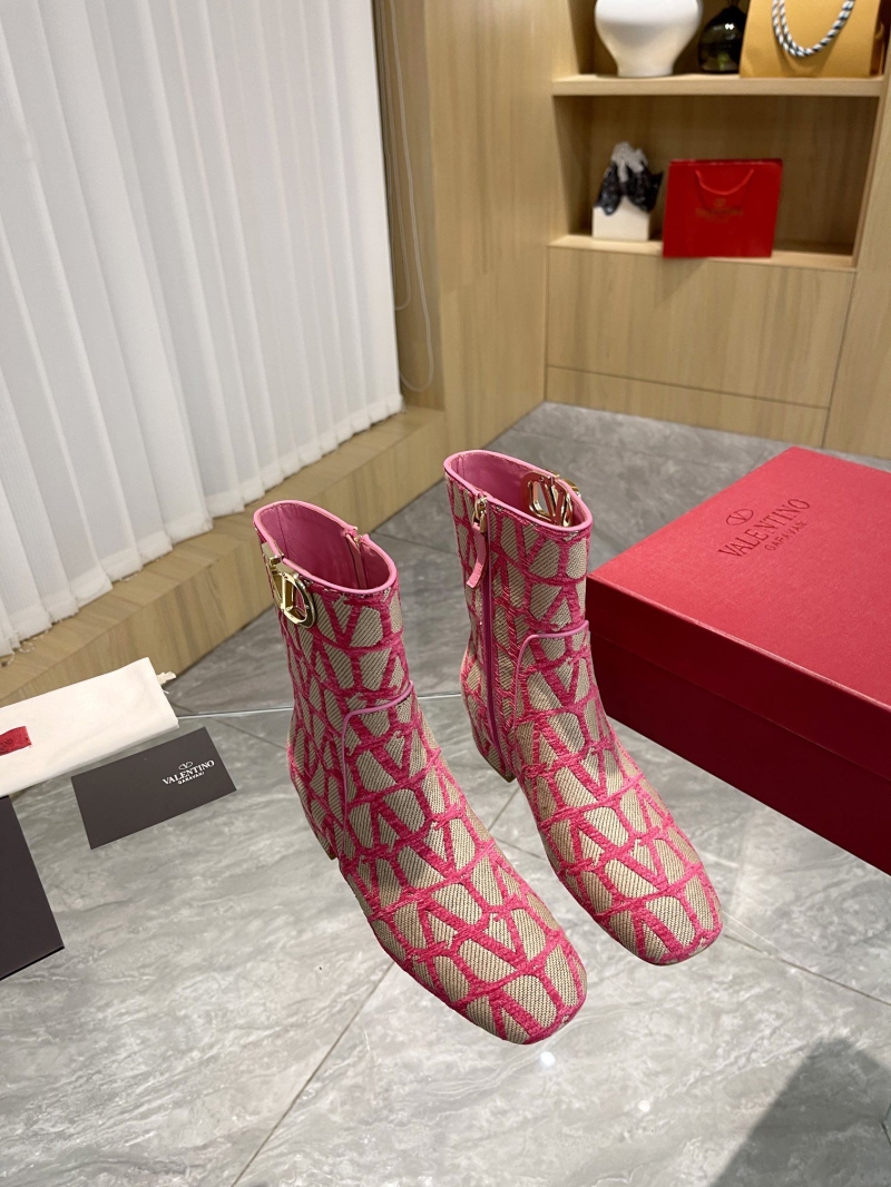 Va1e*ntin0 boots